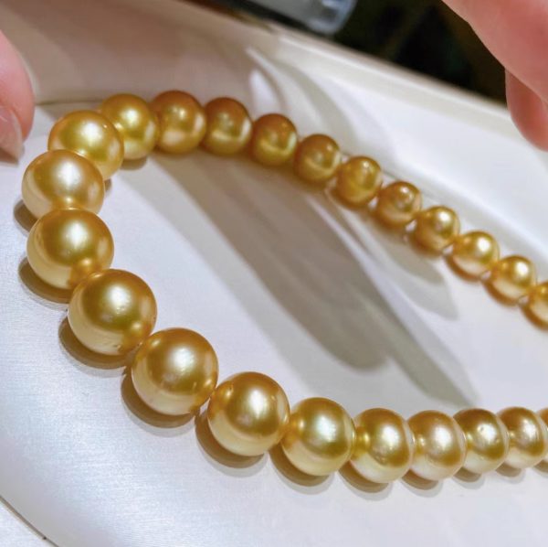 Philippinische Goldene Südseeperlenkette